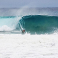 “Linhas Salgadas”: o mundo sob o olhar de um surfista