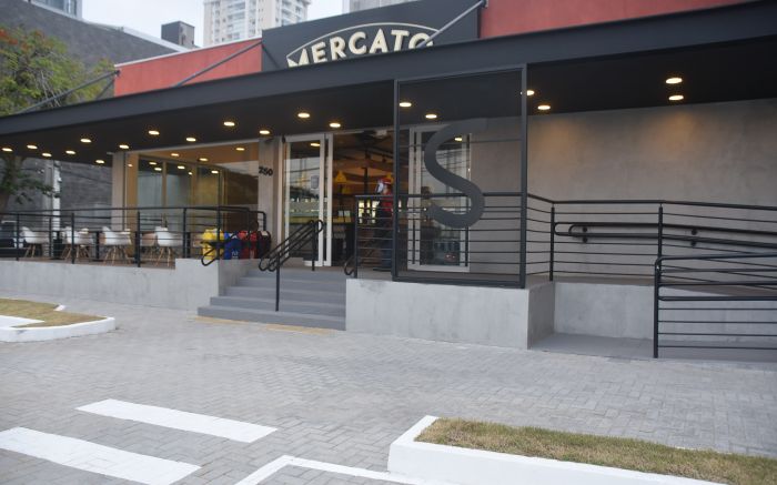 Mercato começou a atender nesta segunda-feira (Foto: Franciele Marcon)