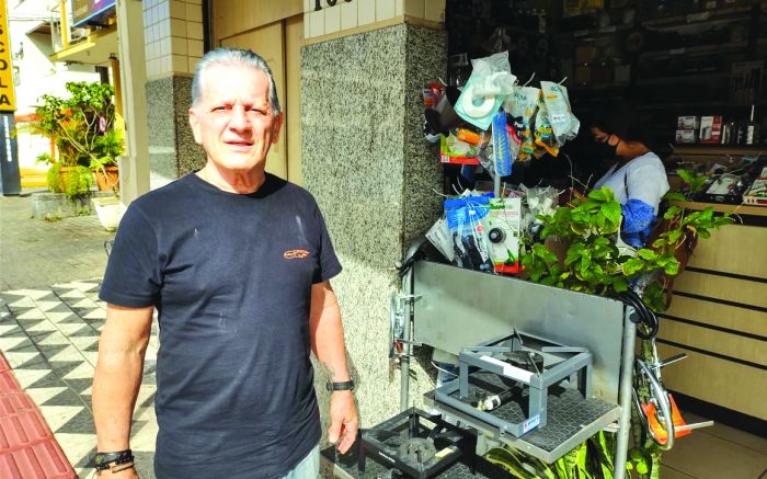 Ivo assumiu o comércio após a morte do pai (foto: divulgação)