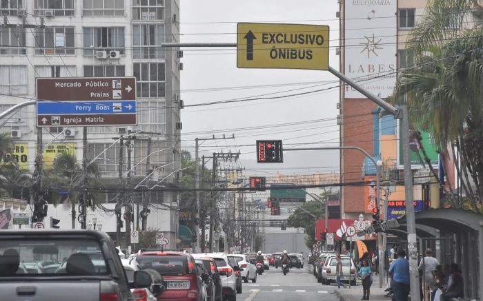 A falta de fluidez no trânsito é uma das maiores demandas dos centros urbanos (Foto: Paulo Giovani)