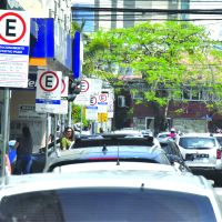 Confira a lista de ruas de Itajaí que terão estacionamento rotativo 