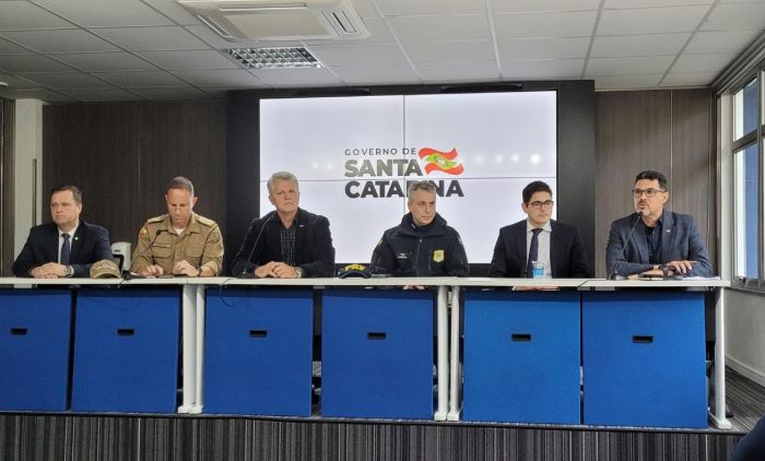 Chefe da PRF deixou coletiva sem responder perguntas de jornalistas (Foto: Divulgação)
