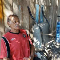 Morador pede ajuda pra reconstruir parte de casa queimada em incêndio