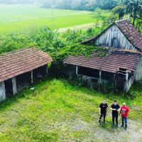 Trio catarinense faz fama na internet com histórias de terror em lugares assombrados