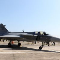 Embraer vai produzir caças Gripen aqui no Brasil