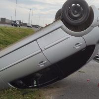 Capotou o carro na marginal da BR 101