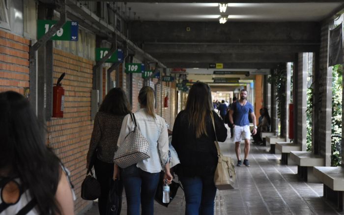 Projeto vai bancar graduação em universidades do sistema Acafe, como a Univali (foto: Arquivo)