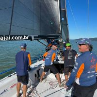 Itajaí Sailing Team vence a primeira das três regatas do Circuito Marina Itajaí