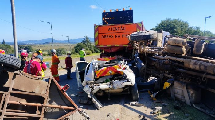 Acidente ajudou a complicar ainda mais o trânsito (Foto: Divulgação)