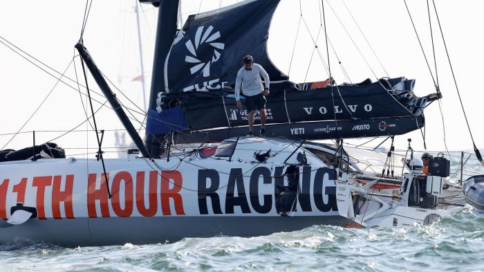 Equipe causadora do acidente abandonou regata

(Foto: Divulgação)