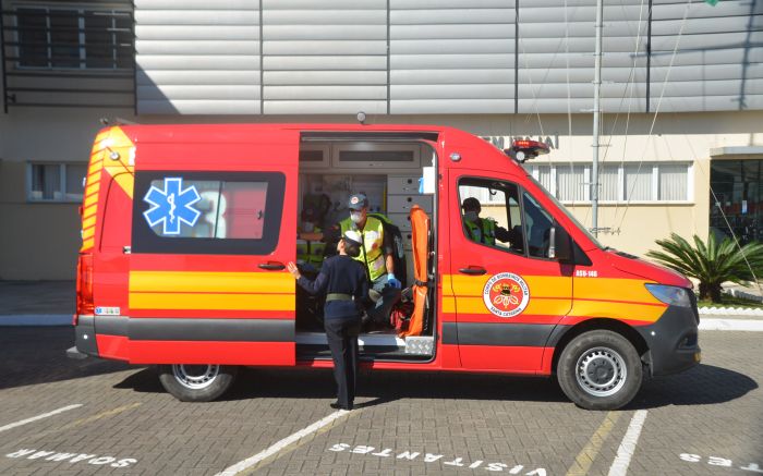 Grupo recebeu atendimento dos bombeiros e Samu e foi encaminhado pro Marieta (Foto: João Batista)