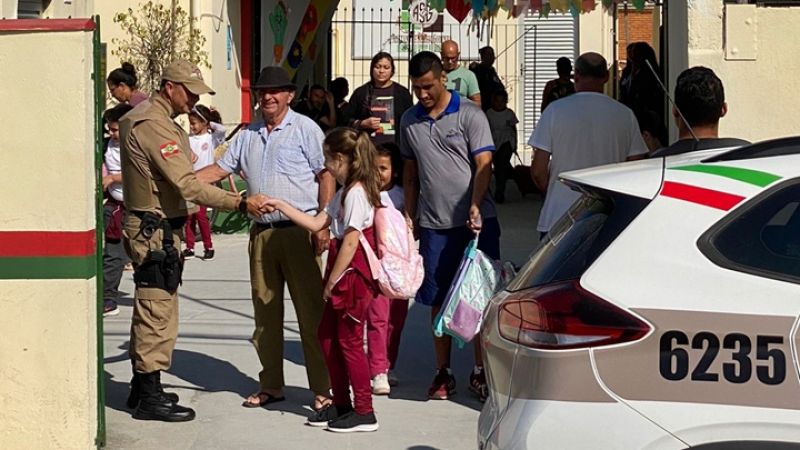 PMs começam nas escolas de forma gradativa