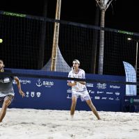 Atleta de Itapema bate dois top 5 do mundo e sobe no ranking de beach tennis