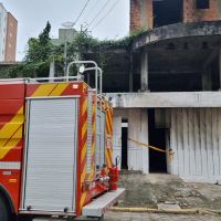 Cozinha de restaurante pega fogo em Itapema 