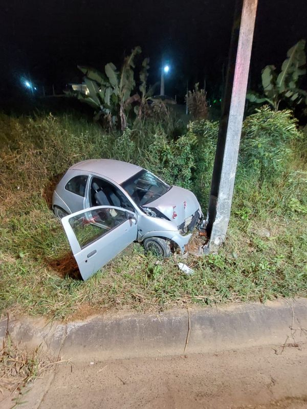 Ka saiu da pista e sofreu o acidente 