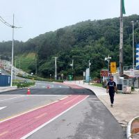 Prefeitura de BC remove faixa de pedestres em frente à roda-gigante