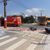 Motociclista morre em batida na Meia Praia 