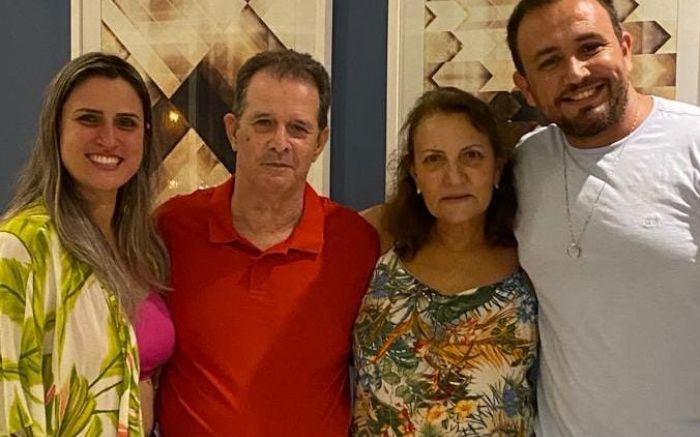 Cássio com a esposa Eugênia e os filhos Aline e Rafael (Foto: Acervo Pessoal)