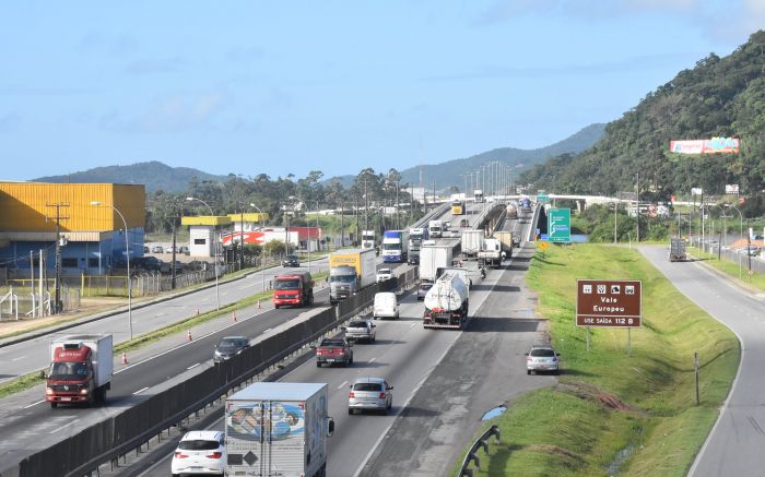 Corredor Litorâneo seria uma rodovia paralela à BR 101 para desafogar a federal
 (Foto: João Batista)