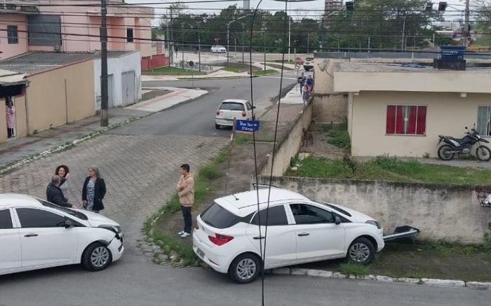 Os moradores pedem mais sinalização ( Foto: leitor)