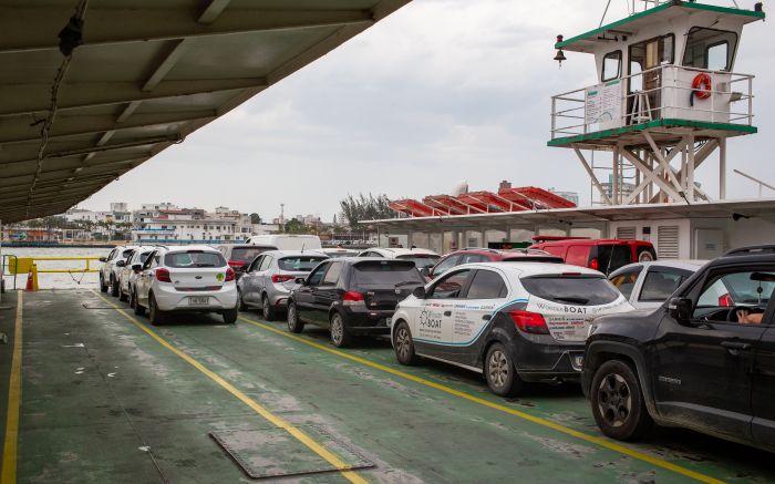 Travessia entre Itajaí e Navegantes é alvo de constantes reclamações dos usuários (Foto: Paulo Giovanny)