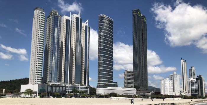 O Yachthouse da Pasqualotto foi finalizado, mas não dispõe de alvará da prefeitura ou dos bombeiros para o Habite-se
(Foto: Arquivo João Batista)