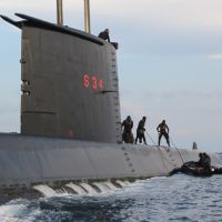 Submarino faz pit stop em Itajaí