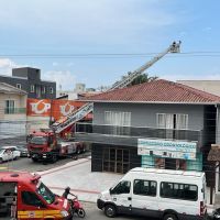 Incêndio no antigo almoxarifado da Saúde 