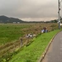 Motorista capota carro na estrada da Santa Lídia