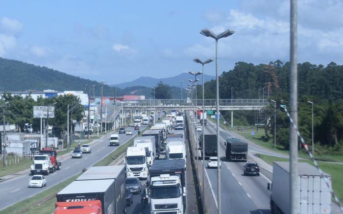 Audiência defendeu obras como a construção de marginais, terceira pista, viadutos e acessos
(foto: arquivo Joao Batista)