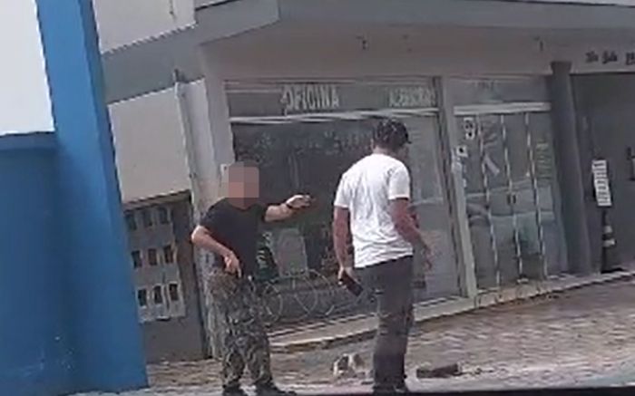 Caso aconteceu em frente da policlinica de Penha
(foto: reprodução)