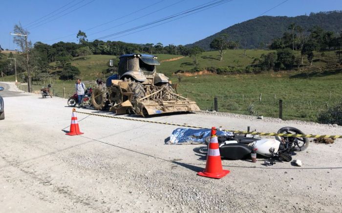 É o segundo acidente fatal este ano envolvendo maquinário no interior da cidade (Foto: Gerson Felippi)