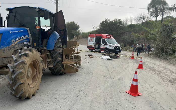 Máquina da prefeitura transitava em via pública. Wellington tinha 40 anos
(foto: divulgação/ facebook)