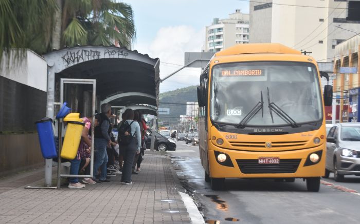 Enquete mostrou que 390 pessoas são favoráveis à volta dos ônibus no final de semana
(foto: João Batista)