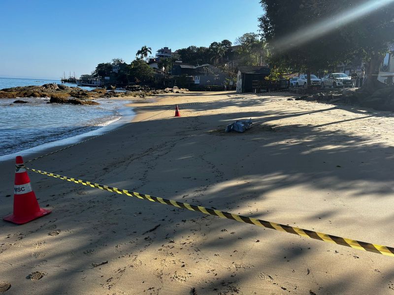 Corpo foi encontrado na faixa de areia (foto: divulgação)