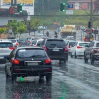 Defesa Civil alerta para temporais entre terça e quarta-feira em SC