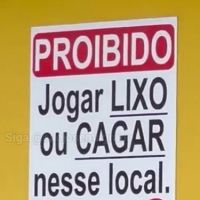 Placa com mensagem inesperada diverte e viraliza na web