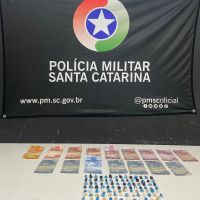 Traficantes caem de telhado fugindo da PM