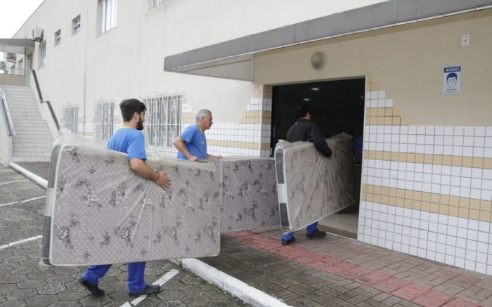 Abrigo em Itajaí fica na igreja de São Cristóvão (Foto: Divulgação)