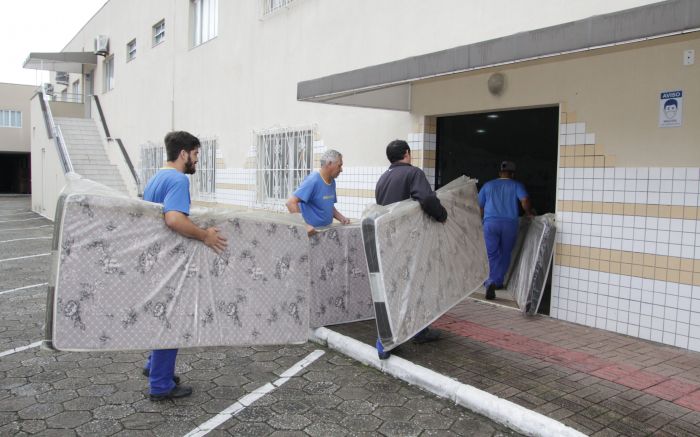 Outros quatro abrigos estão de sobreaviso nos bairros Fazenda, Itaipava, São João e KM 12 (Foto: Divulgação)