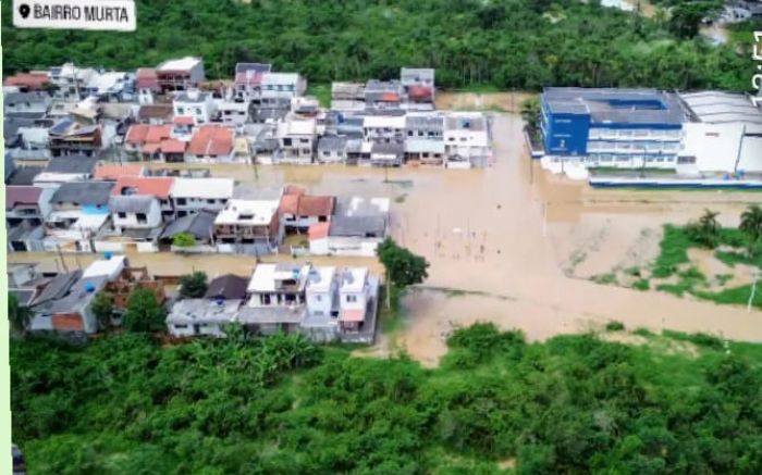 Vários escolas têm ruas no redor alagadas (Foto: Divulgação)