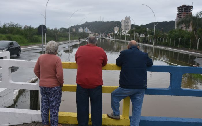 Na região de Itajaí, previsão é de totais entre 40 e 70 milímetros 
 (Foto: Arquivo/João Batista)