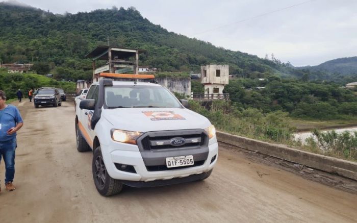 Defesa Civil desistiu de forçar a comporta no último domingo 
(Foto: Divulgação)