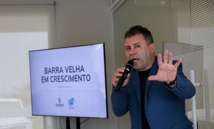 Prefeito de Barra Velha ainda arrematou polêmica frase: "Ainda, né? Ainda!" / Arquivo 