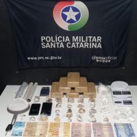 Irmãos são presos com 7 kg de cocaína e crack no Cidade Nova