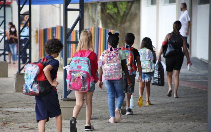 Para alunos da educação infantil, as matrículas seguem presencialmente (Foto: Divulgação)