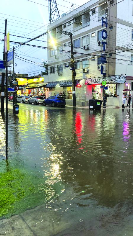 Bairros dos Estados e das Nações enfrentaram alagamentos pontuais (foto: leitor)