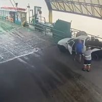 Usuário denuncia agressão e dano ao carro no ferry boat