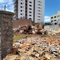 Casa da dona Jenny Liberato é demolida no centro de Itajaí 