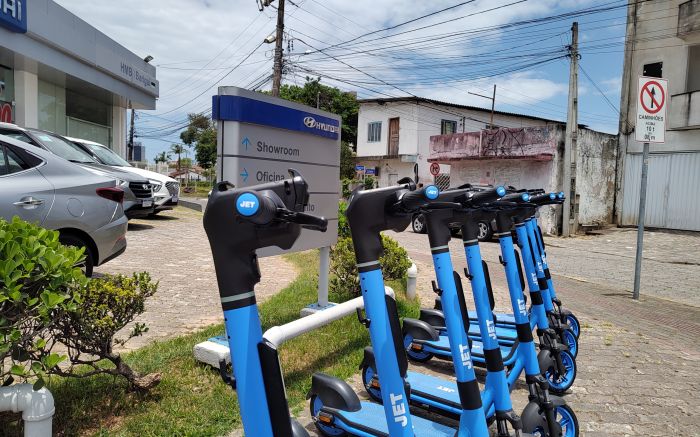 Equipamento pode ser alugado através de app e o pagamento ocorre por hora de uso
(Foto: Franciele Marcon)